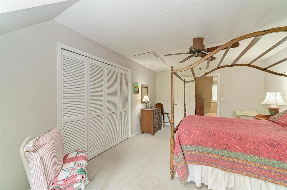 3706 AVENIDA MADERA Bradenton, FL 34210
