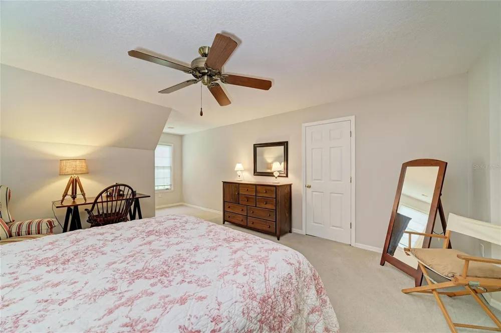 3706 AVENIDA MADERA Bradenton, FL 34210