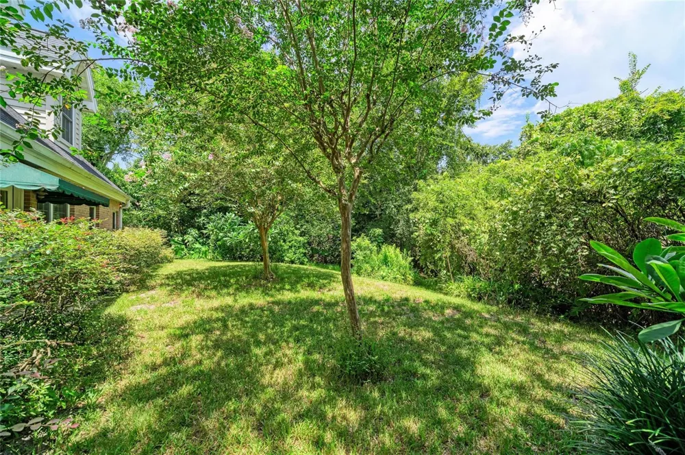 3706 AVENIDA MADERA Bradenton, FL 34210