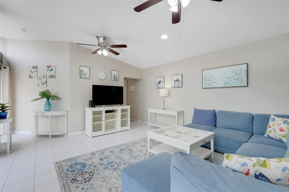 8807 CRAYSON COURT Kissimmee, FL 34747
