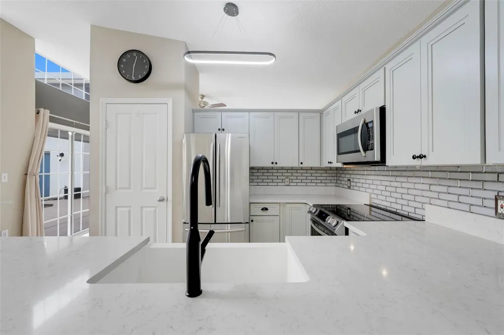 8807 CRAYSON COURT Kissimmee, FL 34747