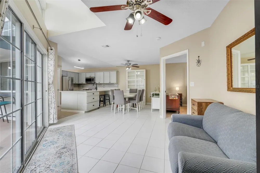 8807 CRAYSON COURT Kissimmee, FL 34747