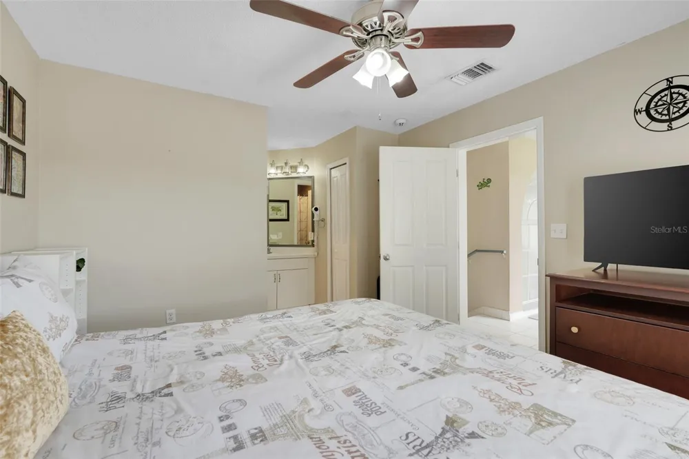 8807 CRAYSON COURT Kissimmee, FL 34747
