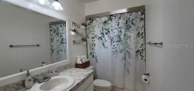 8218 43RD AVENUE W Bradenton, FL 34209