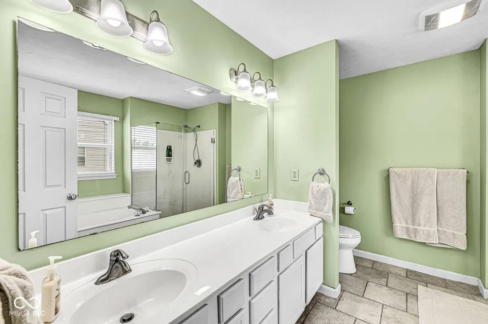 8451 Ardennes Drive Fishers, IN 46038