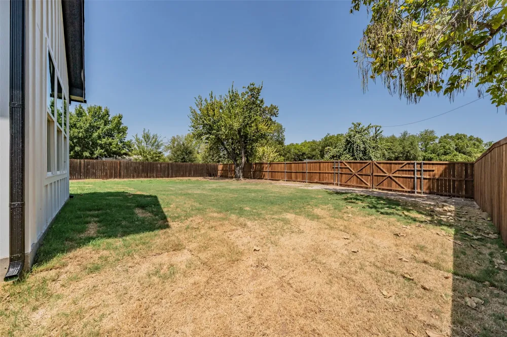 305 Hobbs Avenue Boyd, TX 76023