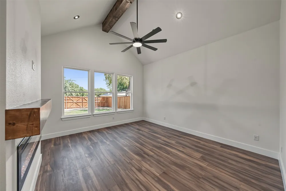 305 Hobbs Avenue Boyd, TX 76023