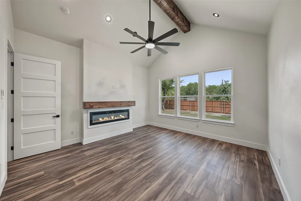 305 Hobbs Avenue Boyd, TX 76023