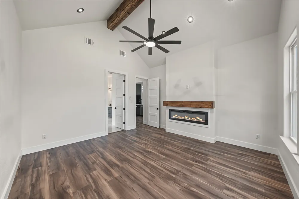 305 Hobbs Avenue Boyd, TX 76023
