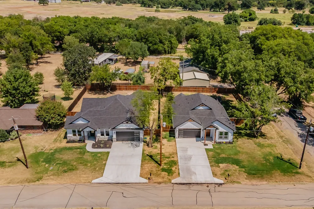 305 Hobbs Avenue Boyd, TX 76023