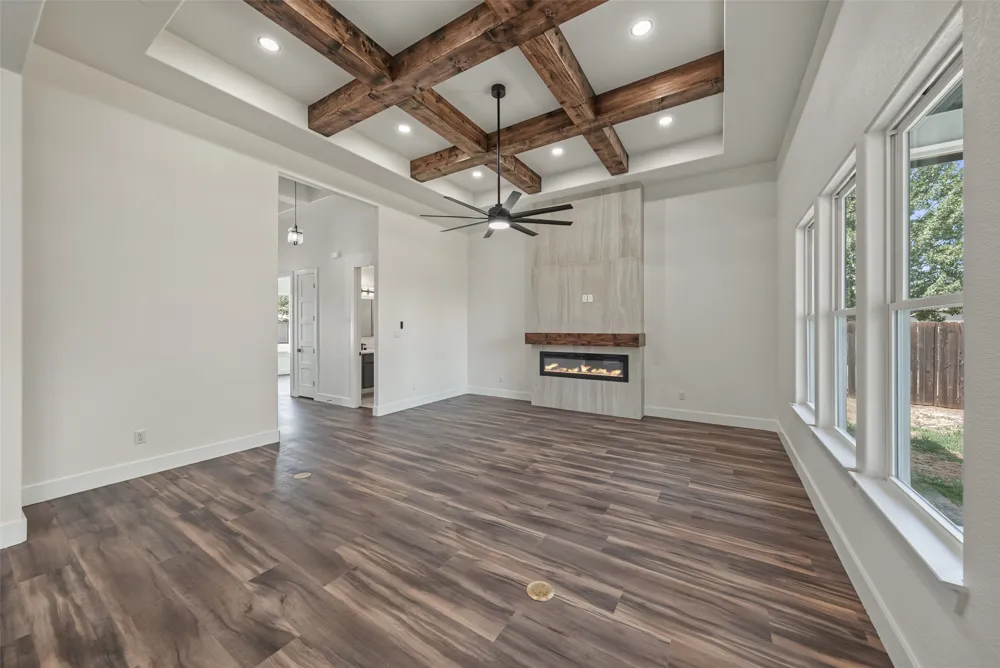 305 Hobbs Avenue Boyd, TX 76023