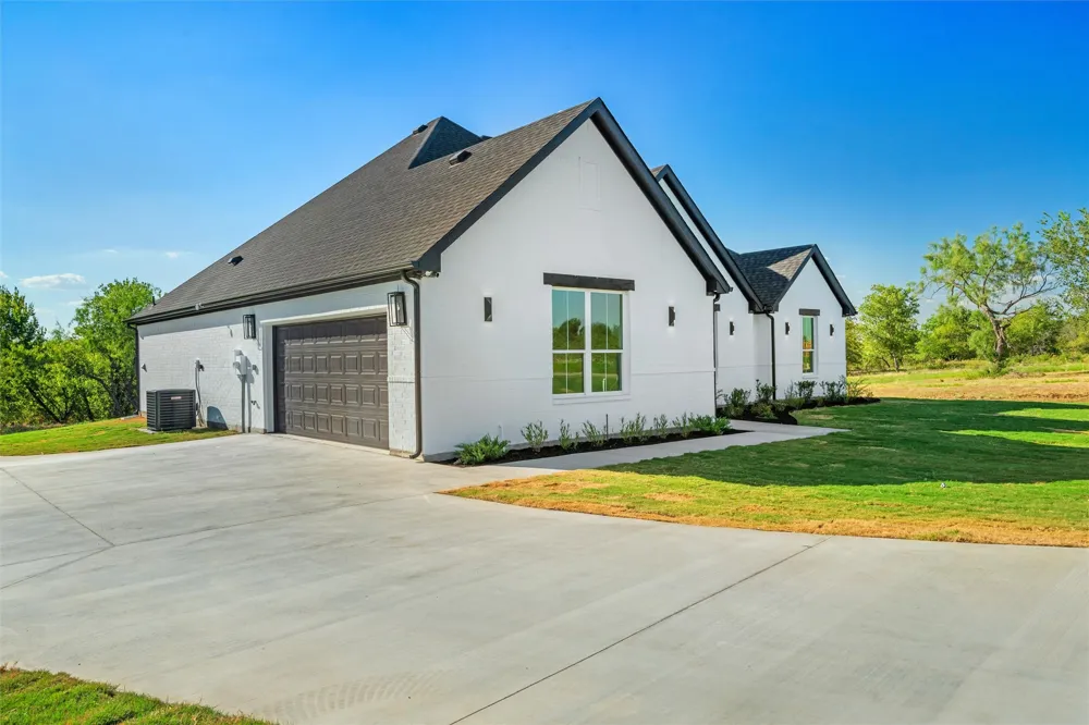 101 Barefoot Bay Boulevard Corsicana, TX 75109