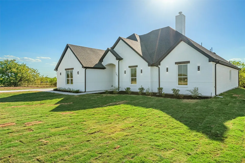 101 Barefoot Bay Boulevard Corsicana, TX 75109
