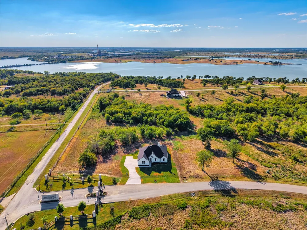 101 Barefoot Bay Boulevard Corsicana, TX 75109