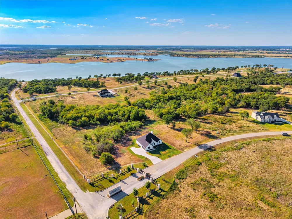 101 Barefoot Bay Boulevard Corsicana, TX 75109