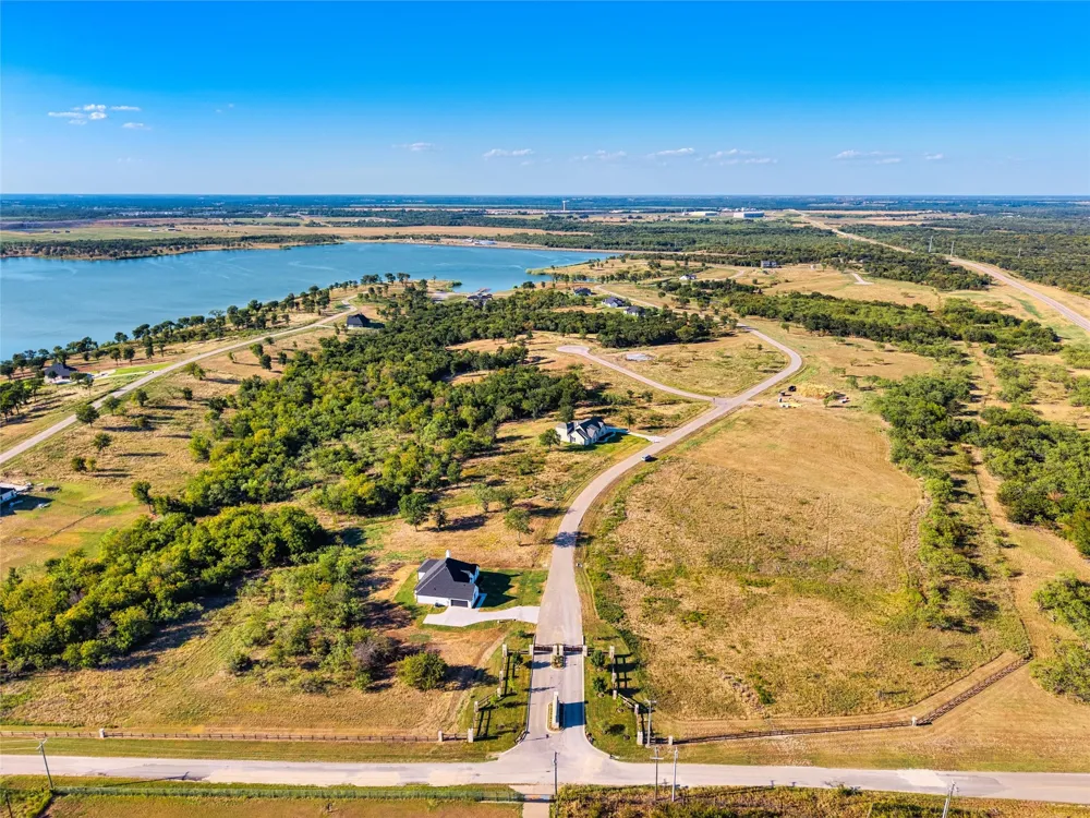 101 Barefoot Bay Boulevard Corsicana, TX 75109