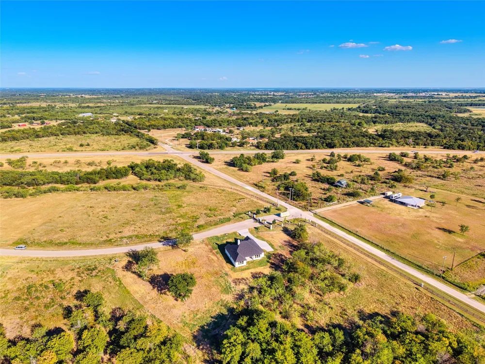 101 Barefoot Bay Boulevard Corsicana, TX 75109