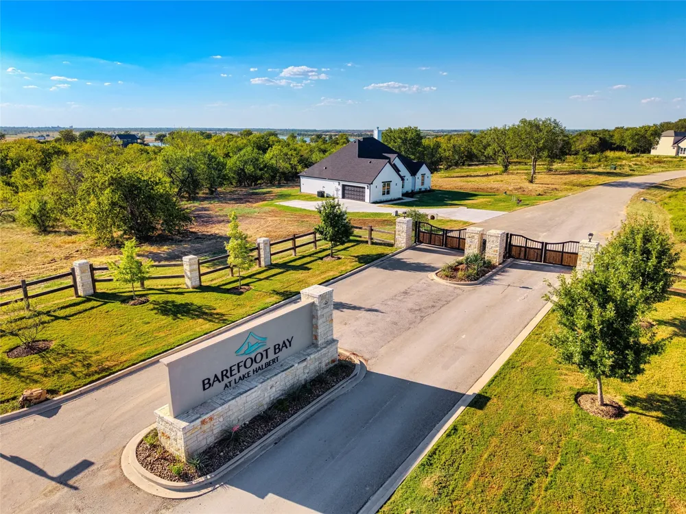 101 Barefoot Bay Boulevard Corsicana, TX 75109