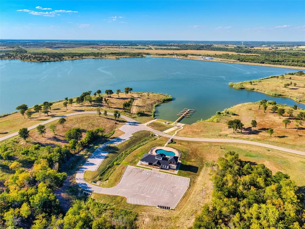 101 Barefoot Bay Boulevard Corsicana, TX 75109