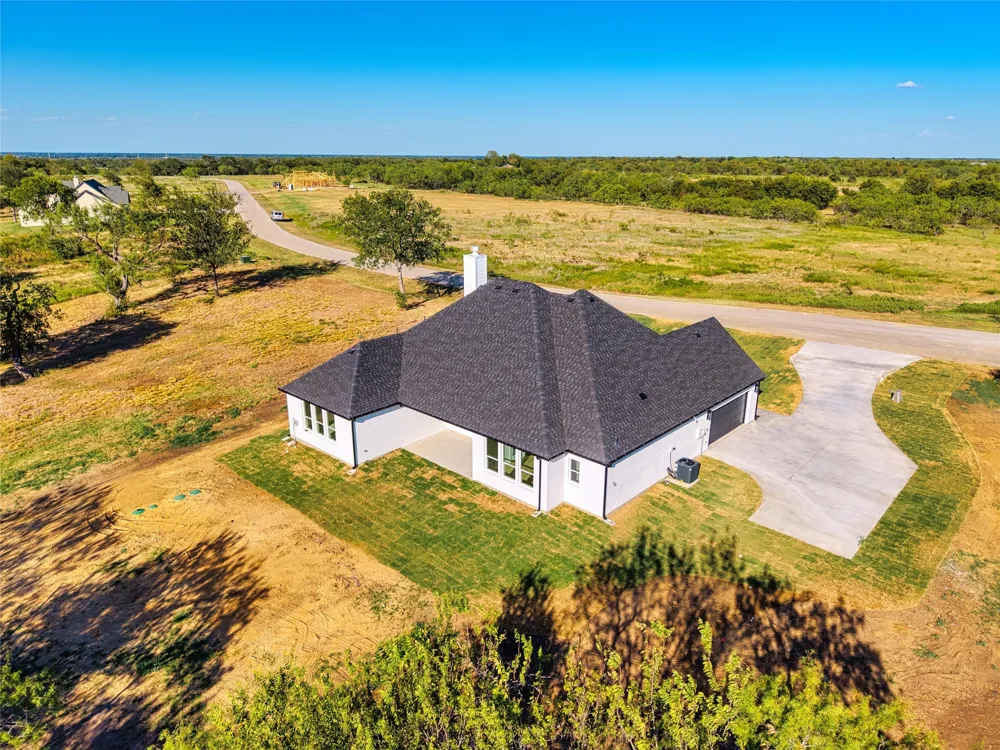 101 Barefoot Bay Boulevard Corsicana, TX 75109