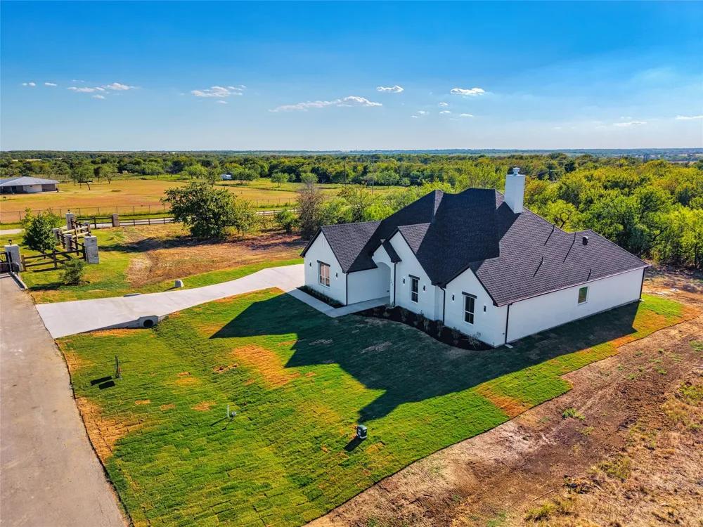 101 Barefoot Bay Boulevard Corsicana, TX 75109