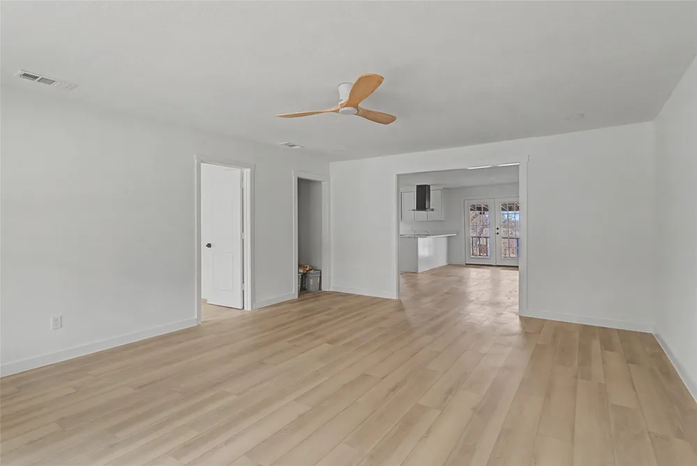 1411 W Gandy Street Denison, TX 75020