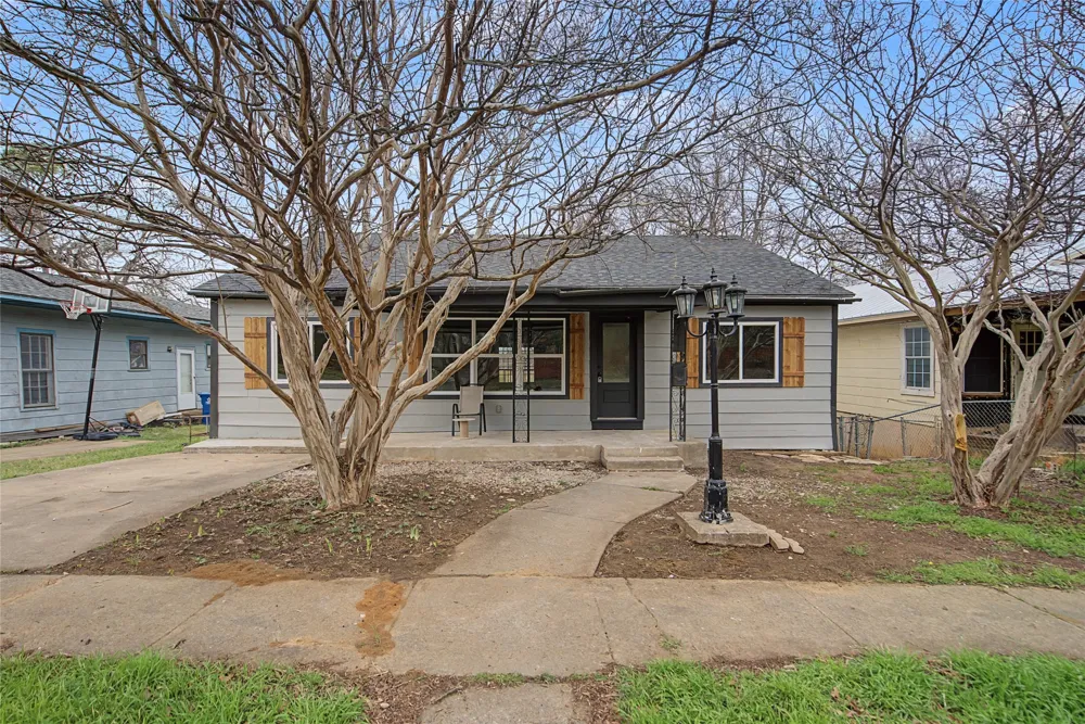 1411 W Gandy Street Denison, TX 75020