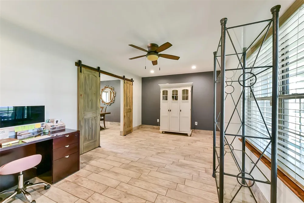 4190 County Road 145 Alvin, TX 77511