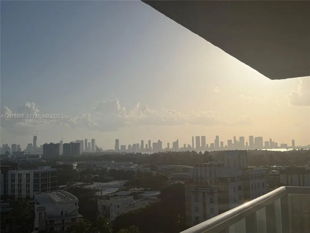 2457 Collins Ave #1405 Miami Beach, FL 33140