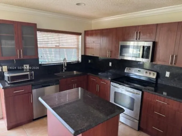 20815 NW 15th St Pembroke Pines, FL 33029