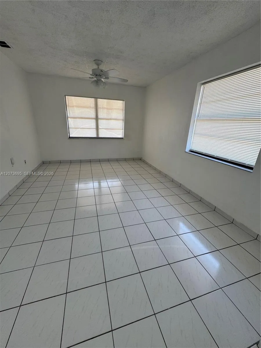 5530 E 6th Ave #101 Hialeah, FL 33013