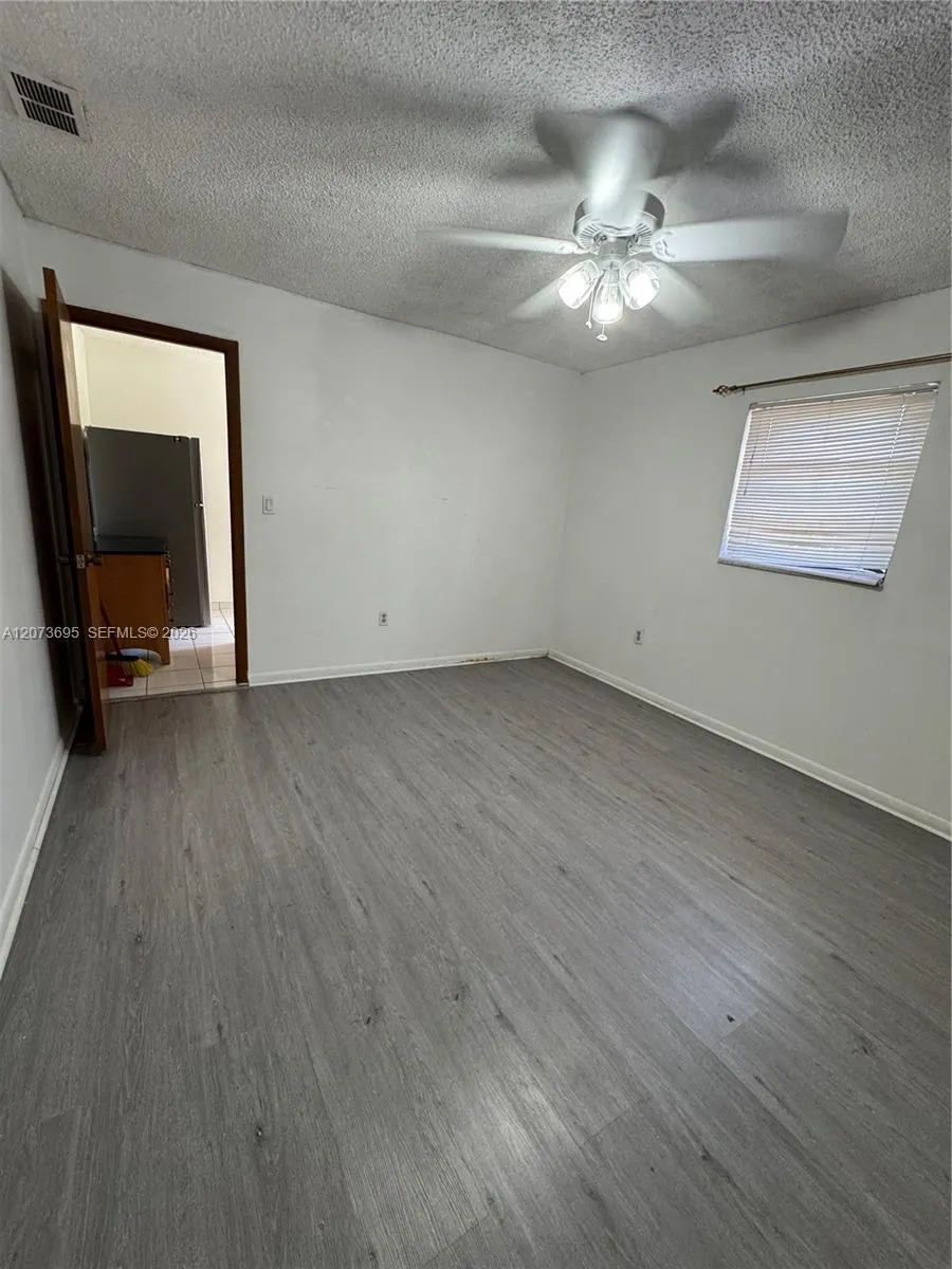 5530 E 6th Ave #101 Hialeah, FL 33013