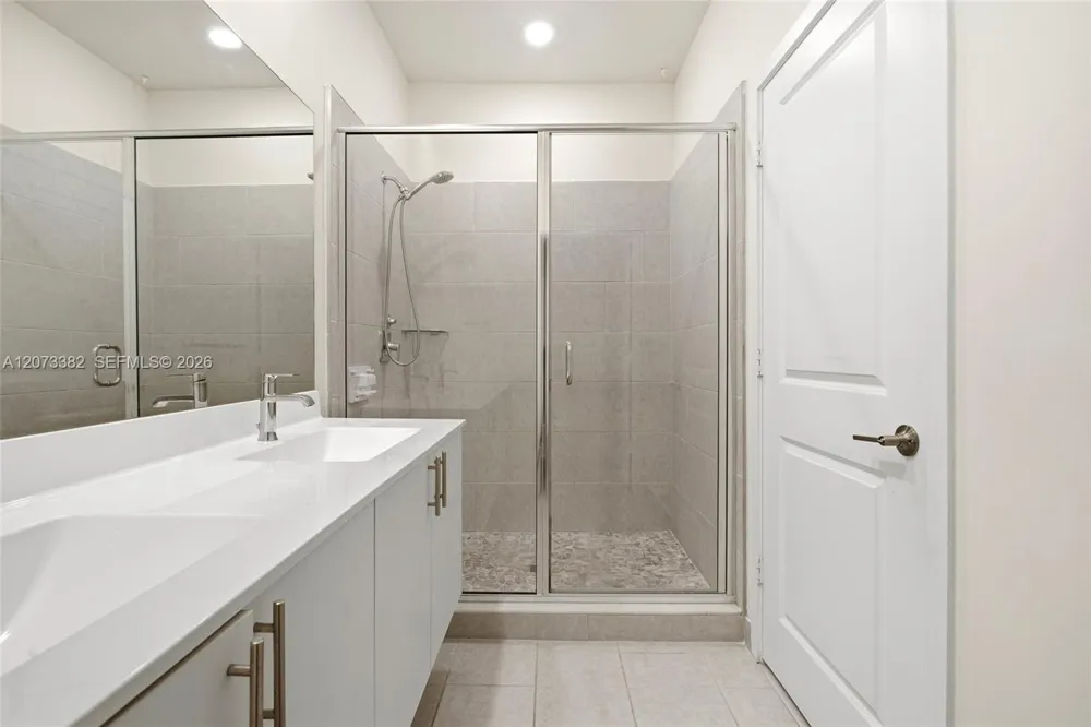 4532 NW 83 PSGE #0 Doral, FL 33166