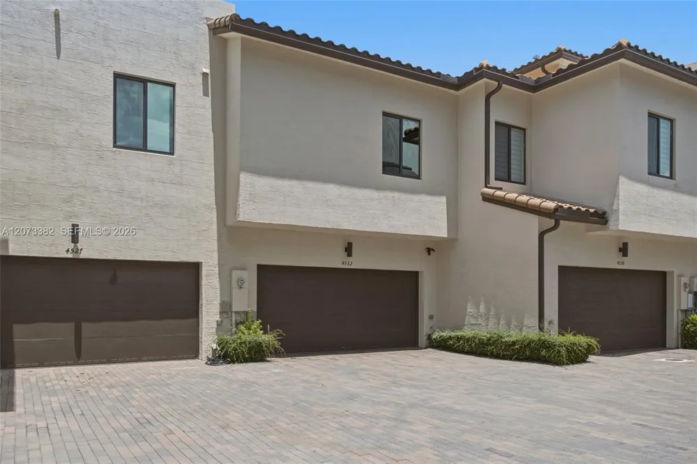 4532 NW 83 PSGE #0 Doral, FL 33166
