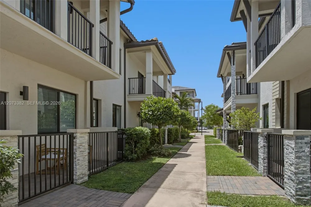 4532 NW 83 PSGE #0 Doral, FL 33166