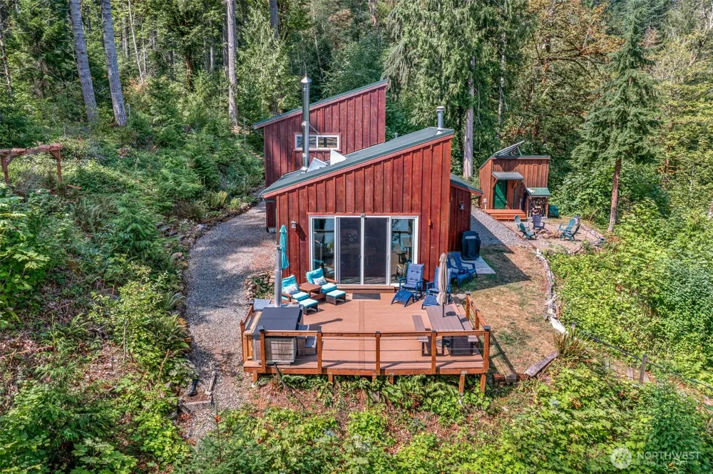 2190 W Cushman Ridge Drive Hoodsport, WA 98563