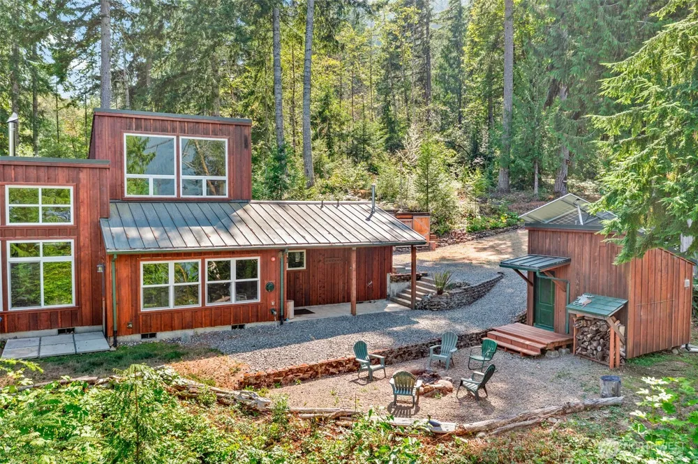 2190 W Cushman Ridge Drive Hoodsport, WA 98563