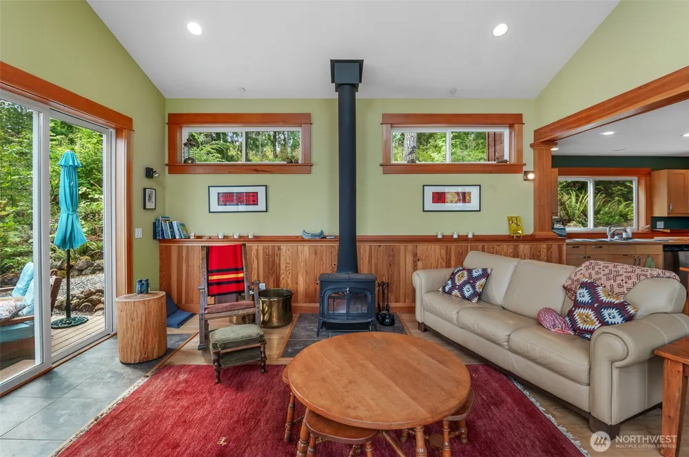 2190 W Cushman Ridge Drive Hoodsport, WA 98563