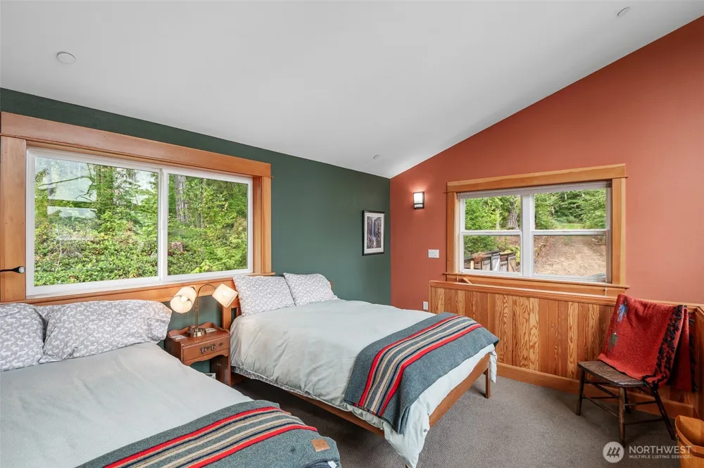 2190 W Cushman Ridge Drive Hoodsport, WA 98563