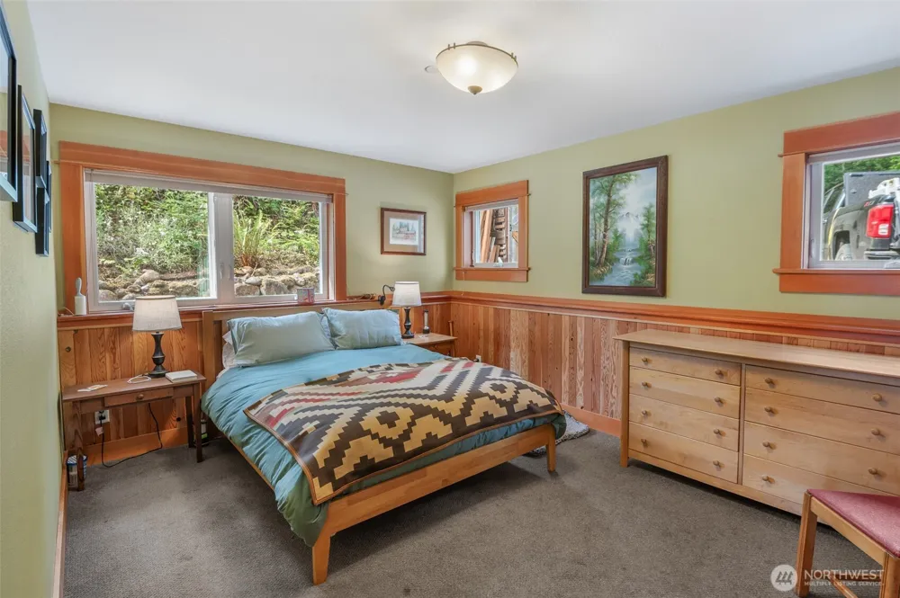 2190 W Cushman Ridge Drive Hoodsport, WA 98563