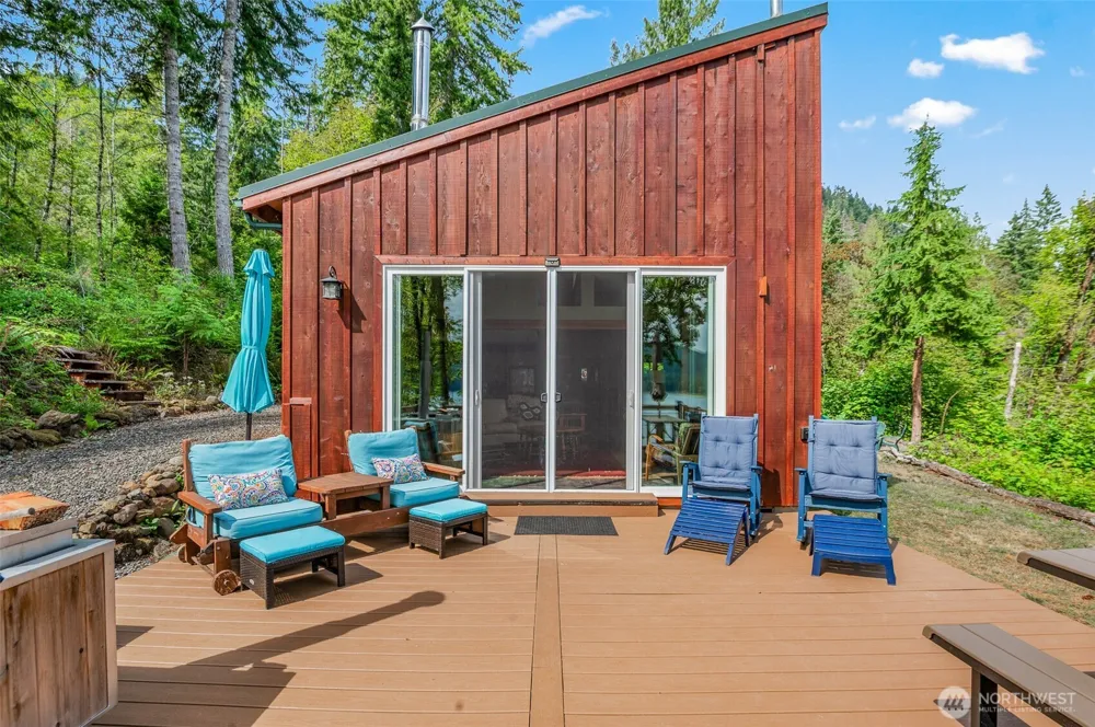 2190 W Cushman Ridge Drive Hoodsport, WA 98563