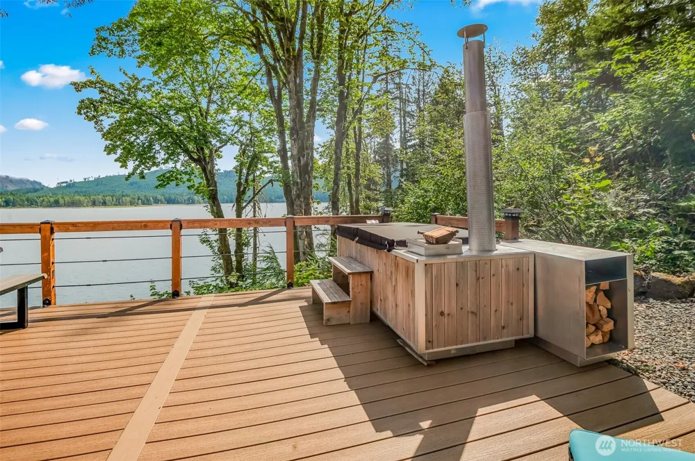 2190 W Cushman Ridge Drive Hoodsport, WA 98563