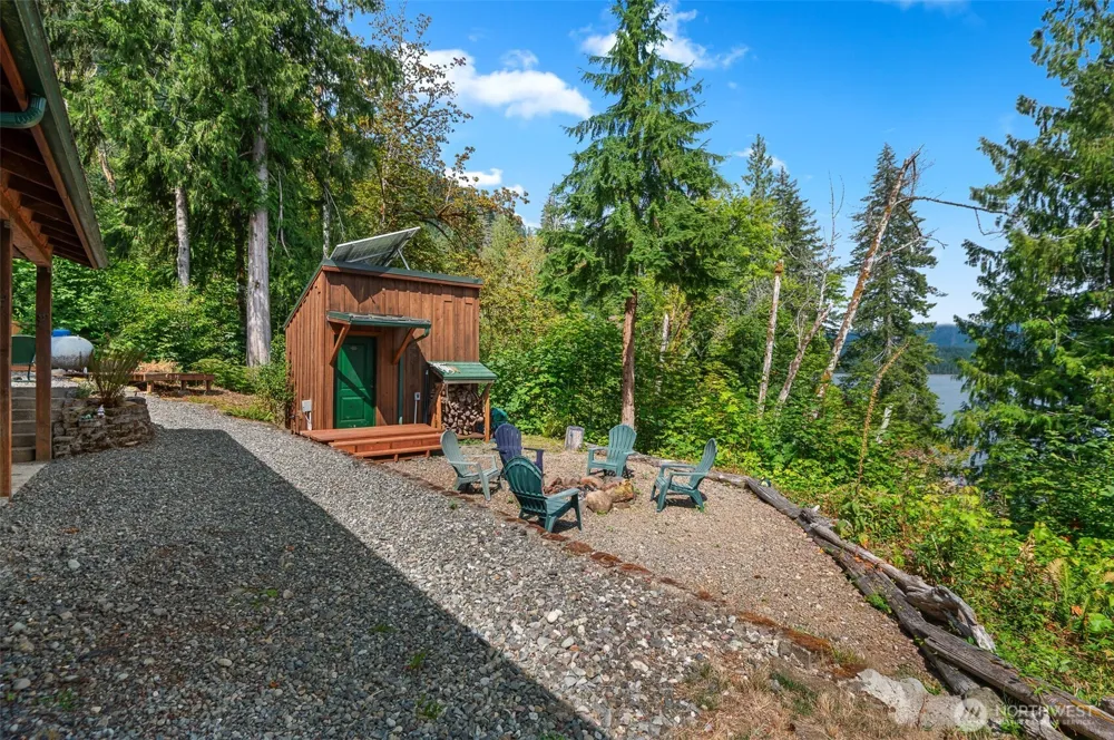 2190 W Cushman Ridge Drive Hoodsport, WA 98563