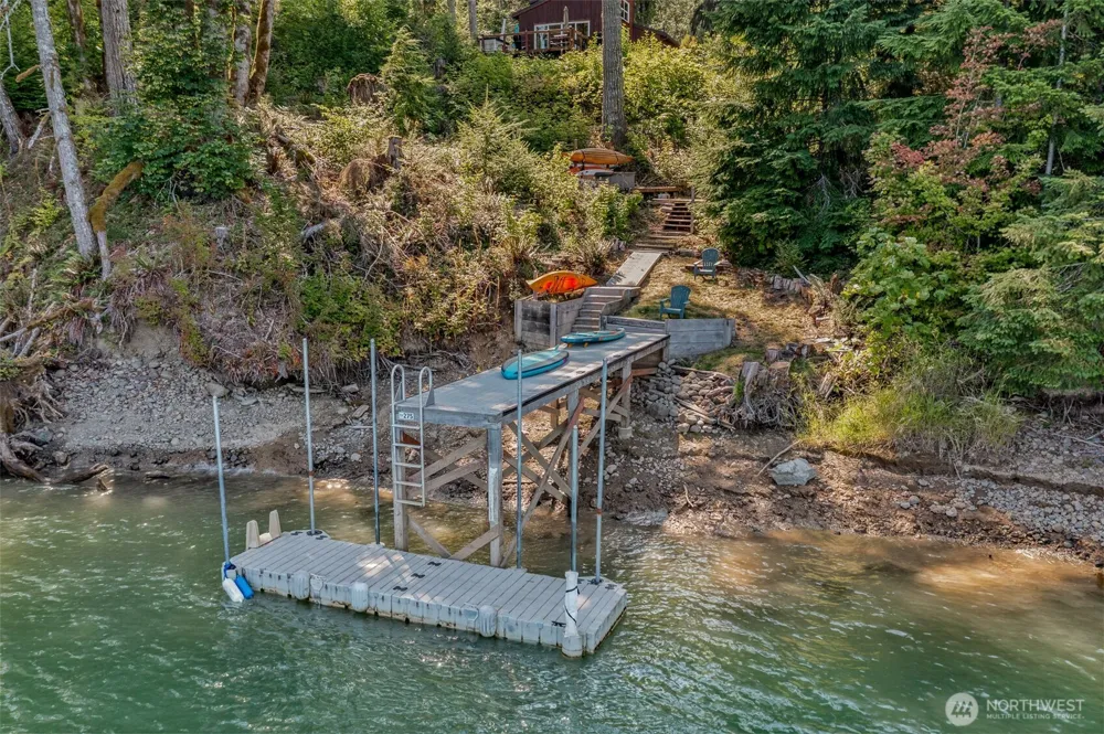 2190 W Cushman Ridge Drive Hoodsport, WA 98563
