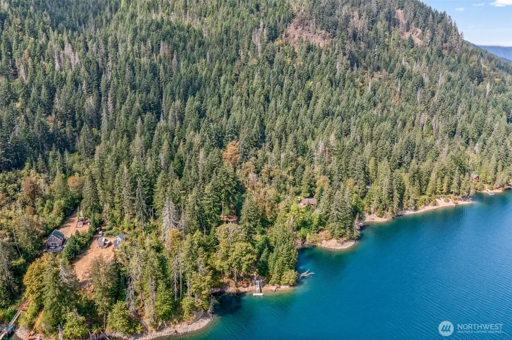 2190 W Cushman Ridge Drive Hoodsport, WA 98563