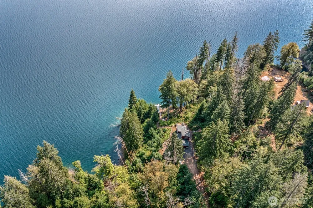 2190 W Cushman Ridge Drive Hoodsport, WA 98563