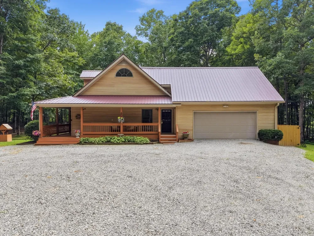 452 Cumberland Cove Rd Monterey, TN 38574