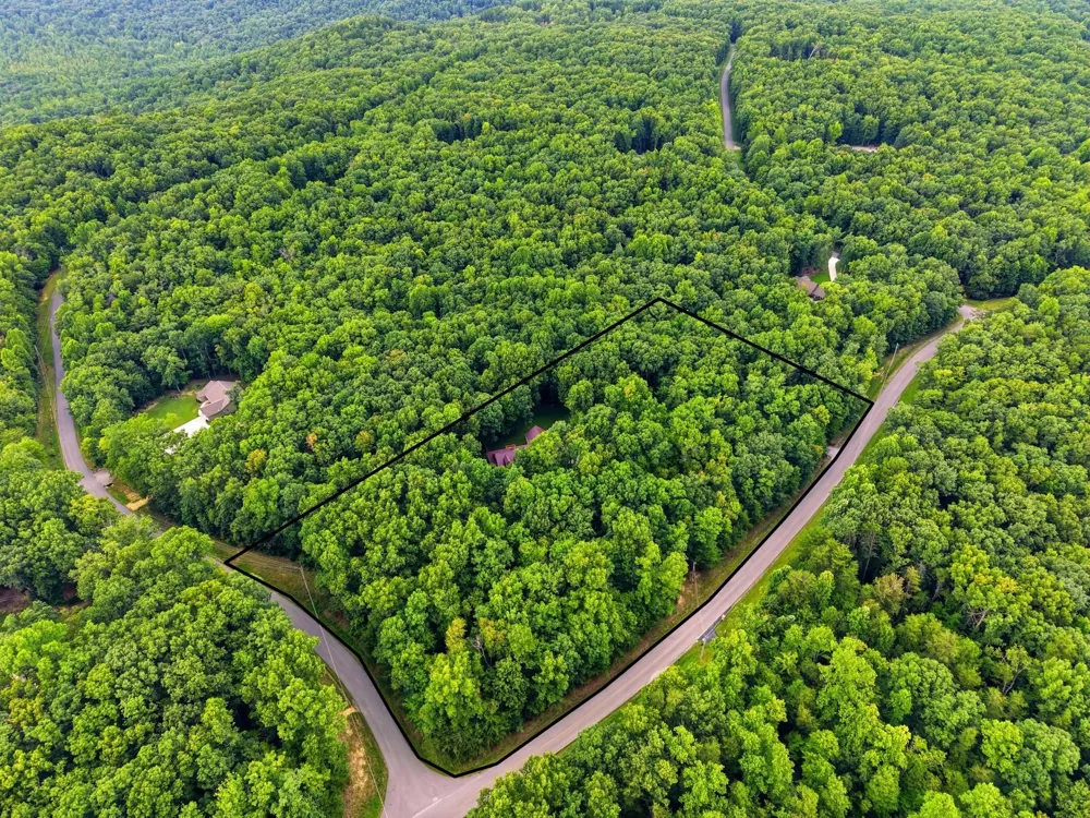 452 Cumberland Cove Rd Monterey, TN 38574