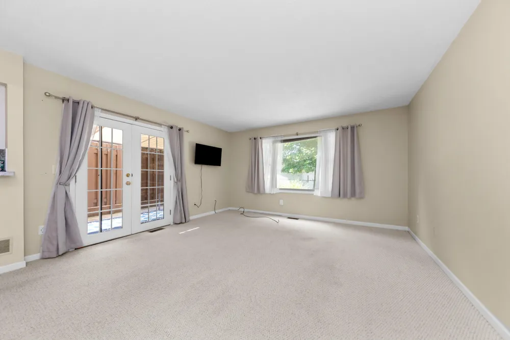 908 Moore Drive Chelsea City, MI 48118