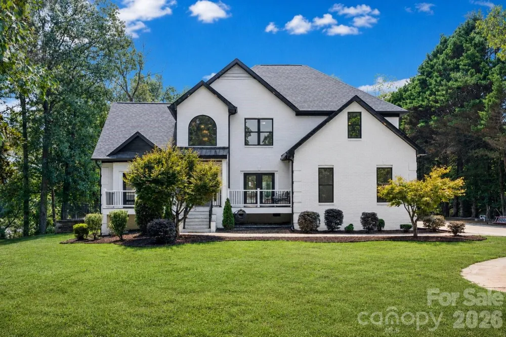 9827 Potter Road Matthews, NC 28104